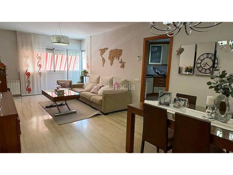 Foto 17f680ed-15b8-4542-a90e-c0a67bf5a8f7. Piso espectacular piso en venta de la clau en st. pere nord de 120m construidos con salida a 2 balcones. en Terrassa