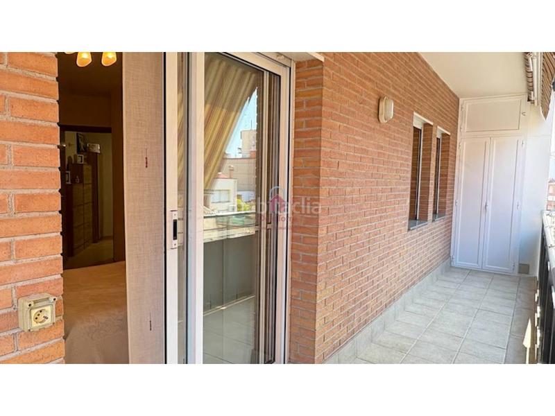 Foto 19e970f6-81c1-4e6a-9d2b-c3df2d54336b. Piso espectacular piso en venta de la clau en st. pere nord de 120m construidos con salida a 2 balcones. en Terrassa