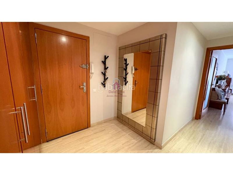 Foto c7fefb30-c778-4d00-9d8e-47eac9ecb70c. Piso espectacular piso en venta de la clau en st. pere nord de 120m construidos con salida a 2 balcones. en Terrassa