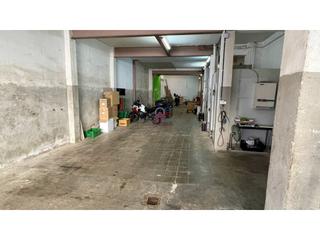 Local Comercial a Ca n'Aurell. Espectacular local almacn en ca naurell de 270m construidos.