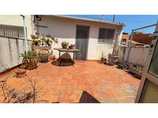 Pis  Bartrina. Piso tipo casa en venta con solo un vecino en carrer bartrina, t