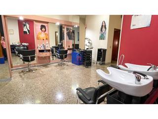 Affitto Locale commerciale  Bartrina. Peluquería en alquiler en sant pere terrassa
