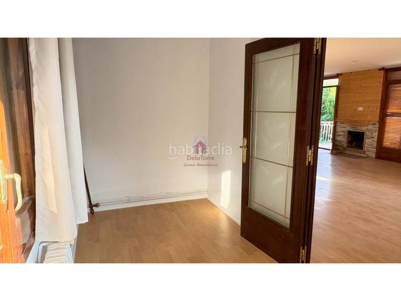 Foto e897079d-10bb-44e7-8044-166ba3d426af. Casa  de 200m construidos en venta a 4 vientos en la urbanización font de lespardenya, en Terrassa