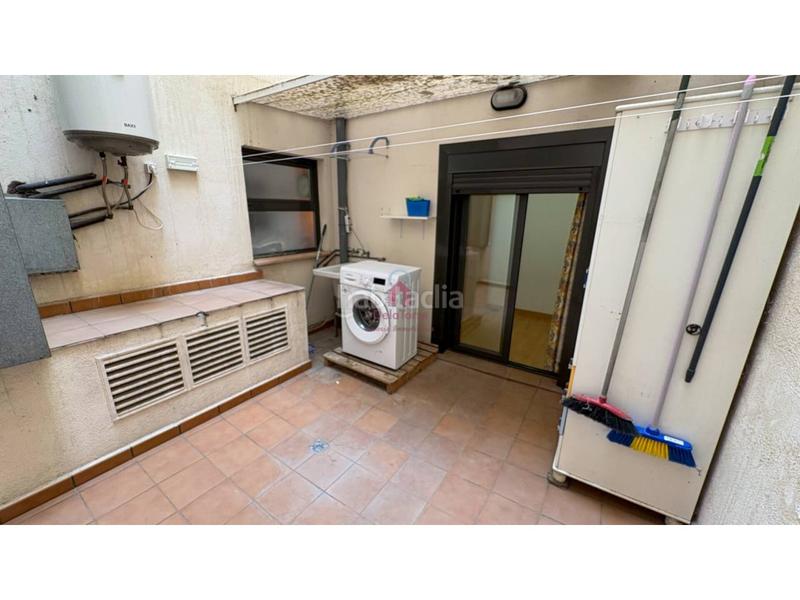 Foto 5f685859-4e92-43e7-81d1-2e1fac287049. Piso  con patio interior y balcón mirador en venta seminuevo del año 2005 en Sant Pere Nord. en Terrassa