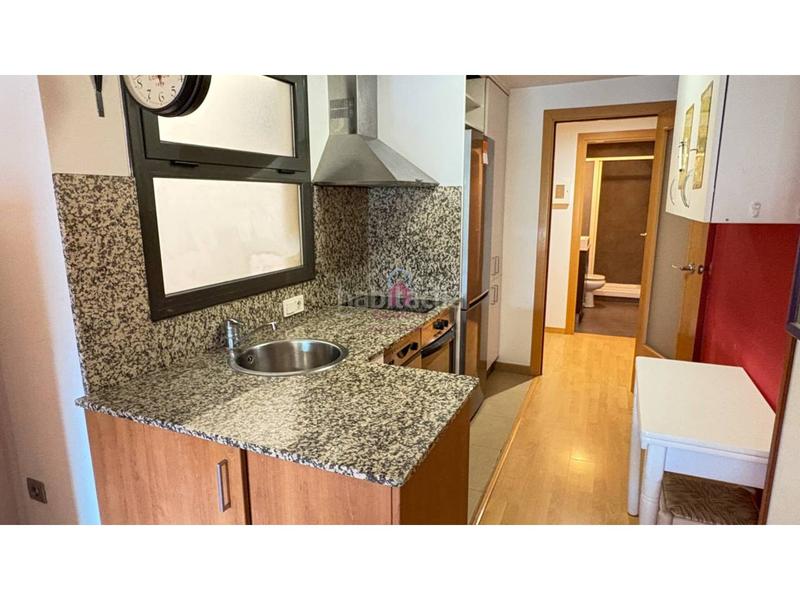 Foto bfb054d5-85ed-4172-a6ca-37df0970b432. Piso  con patio interior y balcón mirador en venta seminuevo del año 2005 en Sant Pere Nord. en Terrassa