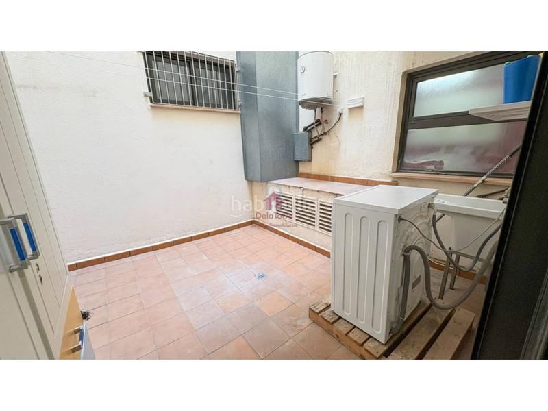 Foto cd3a9702-8a51-4a27-ac41-88c5e7b126a9. Piso  con patio interior y balcón mirador en venta seminuevo del año 2005 en Sant Pere Nord. en Terrassa
