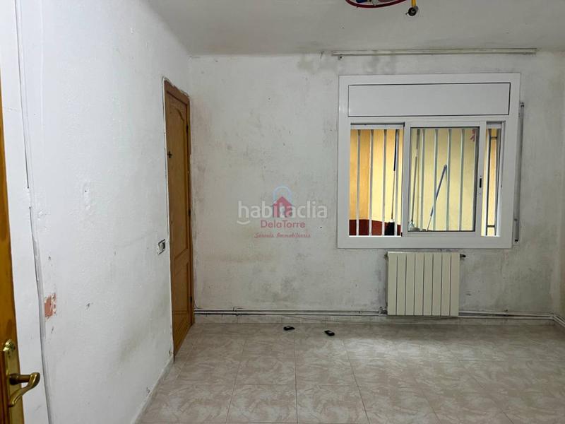 Foto ba85f080-d836-429b-93f0-81025f444cf1. Piso planta baja con patio en venta en st. pere nord de 75m construidos tocando a rambla francesc macià. en Terrassa