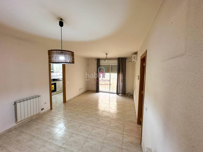 Foto 1b2260f4-191d-4698-aa2e-a4b966832b5d. Piso  en venta amplio y luminoso en zona bon preu en Olesa de Montserrat