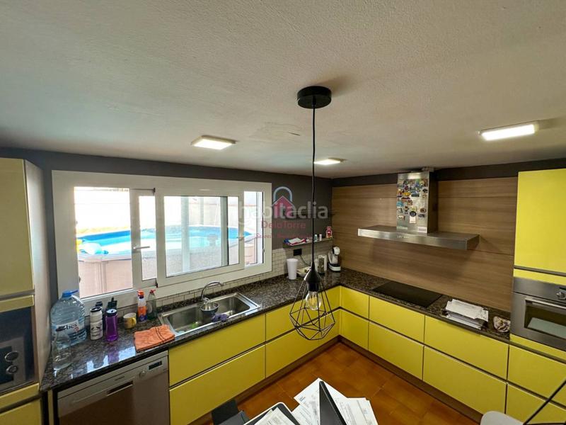 Foto eb799d58-17a5-4aea-ad07-5e629f649516. House with heating parking in La plana Esparreguera