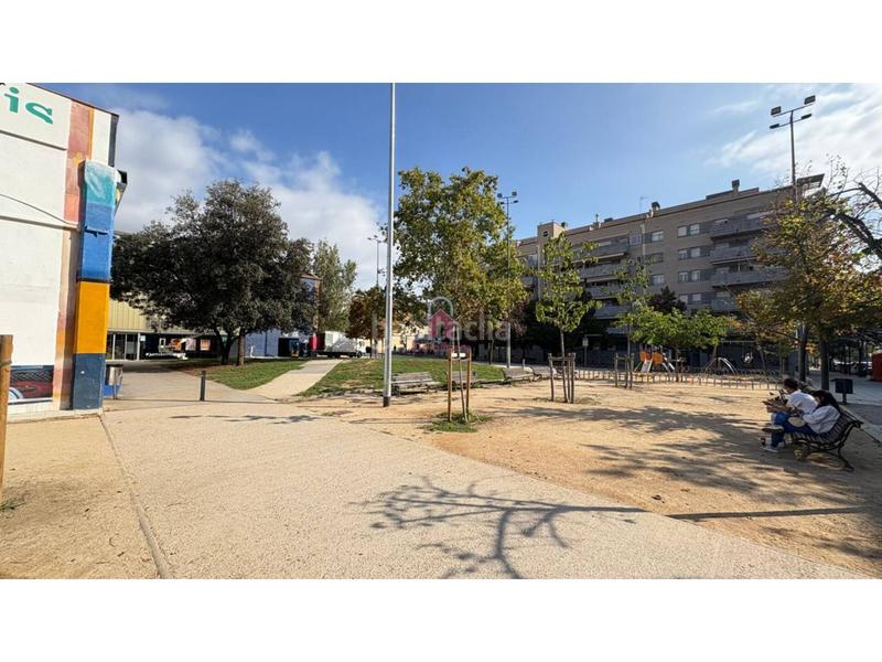 Foto 1e2162a8-9e03-45f9-a895-21da8061e2d8. Casa aparellada amb calefacció aparcament a Ca n'Aurell Terrassa