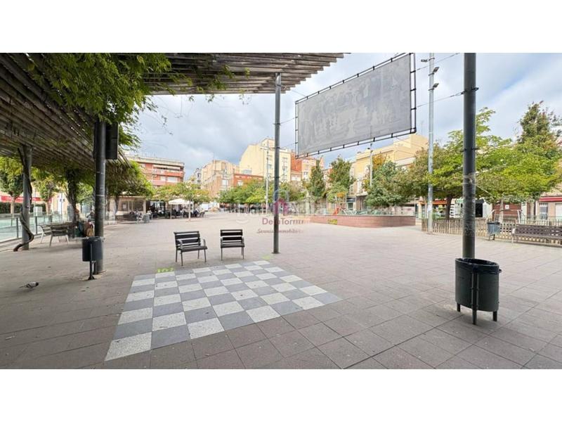 Foto b265a1a2-9288-4898-a073-5181da97e0a0. Casa aparellada amb calefacció aparcament a Ca n'Aurell Terrassa