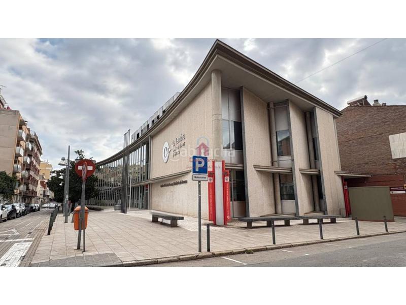 Foto c3a1598c-10a7-49ad-a1b9-fcbe23c89c54. Casa aparellada amb calefacció aparcament a Ca n'Aurell Terrassa