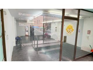 Locale commerciale in Antoni Maura