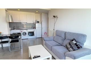 Piso  Gernika. Vivienda en venta con balcón a pie de comedor, parking y traster