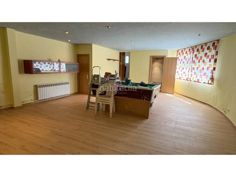 Foto c25a6748-cc36-4051-b59e-241f2f846b3f. Casa con riscaldamento in Ca n'Aurell Terrassa