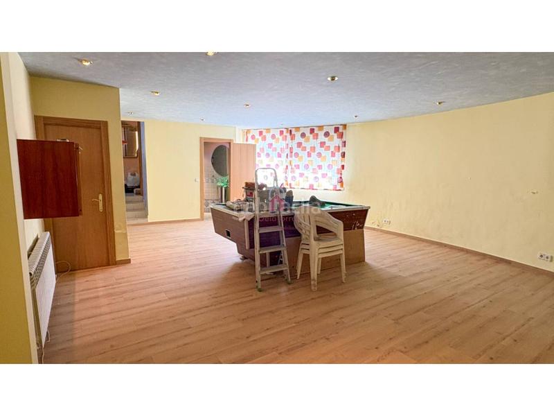 Foto d3a4fc4b-97fd-4273-a101-69f747d15daa. Casa con riscaldamento in Ca n'Aurell Terrassa