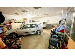 Local commercial à La Maurina. Local en venta con muchas posibilidades para varios tipos de com