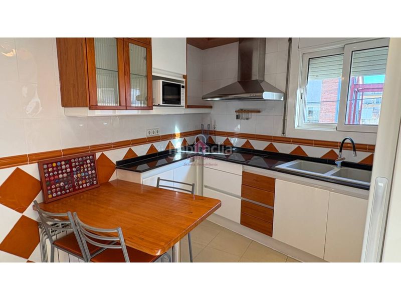 Foto 9583f9de-9294-4772-9f17-373d00f50483. Casa amb calefacció aparcament a Ca n'Aurell Terrassa