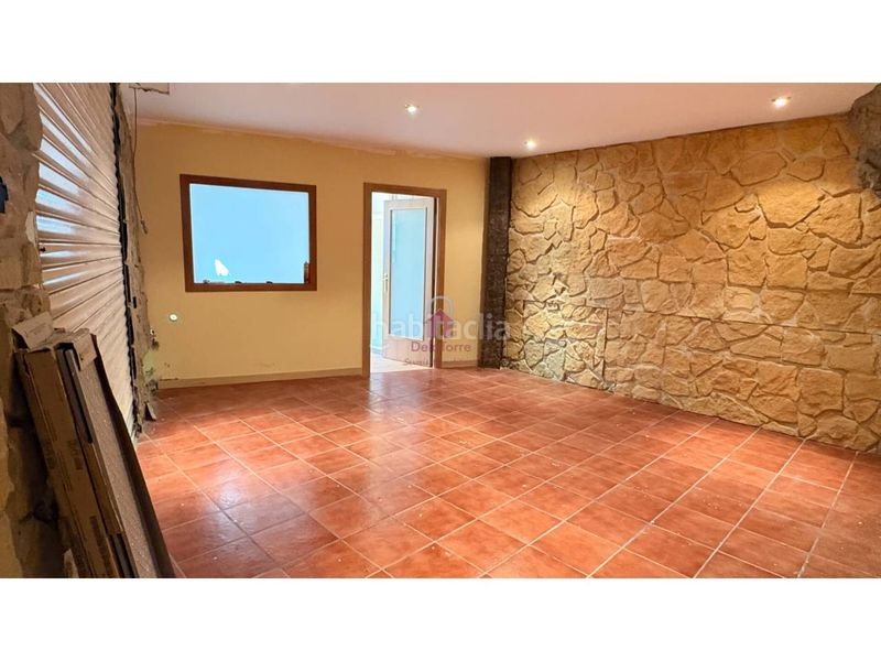 Foto fb7e8bbc-6583-42f2-a747-e9d200f03c10. Casa amb calefacció aparcament a Ca n'Aurell Terrassa
