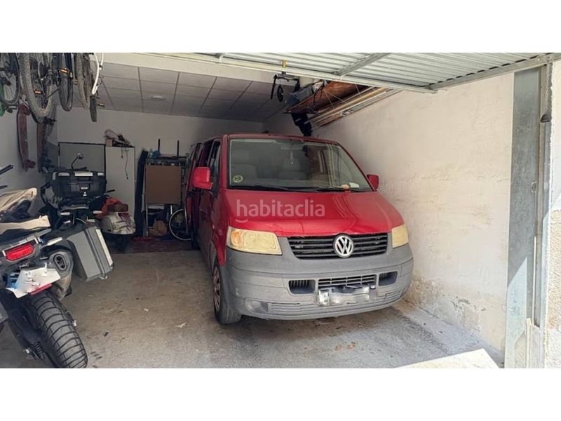 Foto 7a89f0b1-2602-4826-8b5f-843a5aec30f7. Casa amb calefacció aparcament a Ca n'Aurell Terrassa