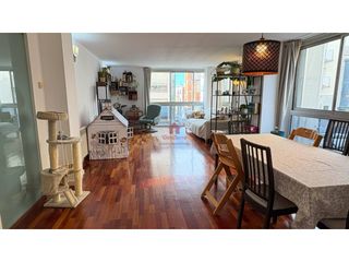 Flat  Calle independencia. Piso en venta esquinero en carrer indepèndencia de 128m construi