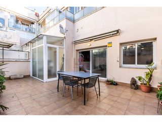 Pis  Calle antoni bros. Planta baja de 3 habitaciones en venta  en zona olímpica de terr