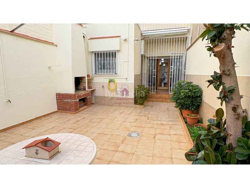Foto 8b70ccac-3e1c-406d-b5c4-8d783c9915eb. Casa amb calefacció aparcament a Les Arenes - La Grípia - Can Montllor Terrassa