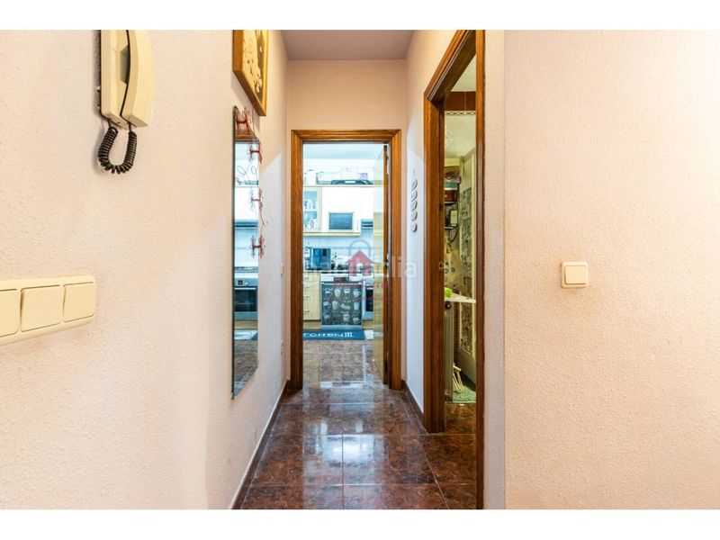 Foto bce5e39b-c5bb-4ce1-a5ef-339315460932. Casa adossada amb calefacció aparcament a Roc Blanc Terrassa