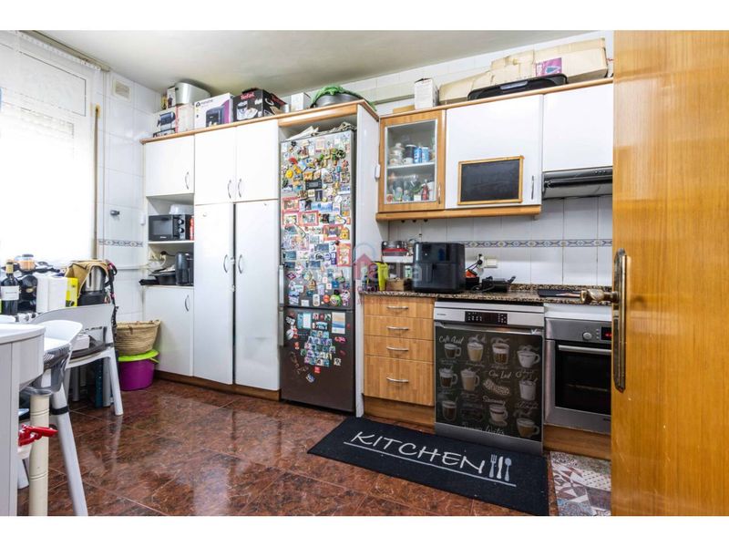 Foto ca24fda7-baa3-412f-bb17-0613358ab840. Casa adossada amb calefacció aparcament a Roc Blanc Terrassa