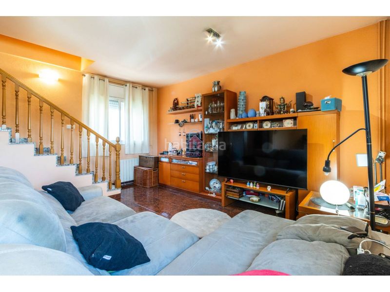 Foto d1d42a99-8773-482a-a4c2-8bf117c3d305. Casa adossada amb calefacció aparcament a Roc Blanc Terrassa