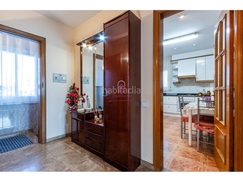 Foto 768d3109-626c-4e8d-9bd3-60abd5186da9. Casa amb calefacció piscina a Can Parellada Terrassa