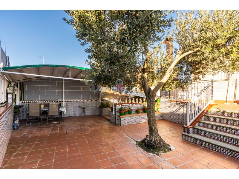 Foto 81b8727e-97b7-41bc-9b04-4fd40b517aa1. Casa amb calefacció piscina a Can Parellada Terrassa