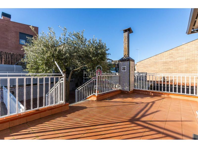 Foto 97cf3571-79c5-463c-a2d1-e74bb51c6c7b. Casa amb calefacció piscina a Can Parellada Terrassa