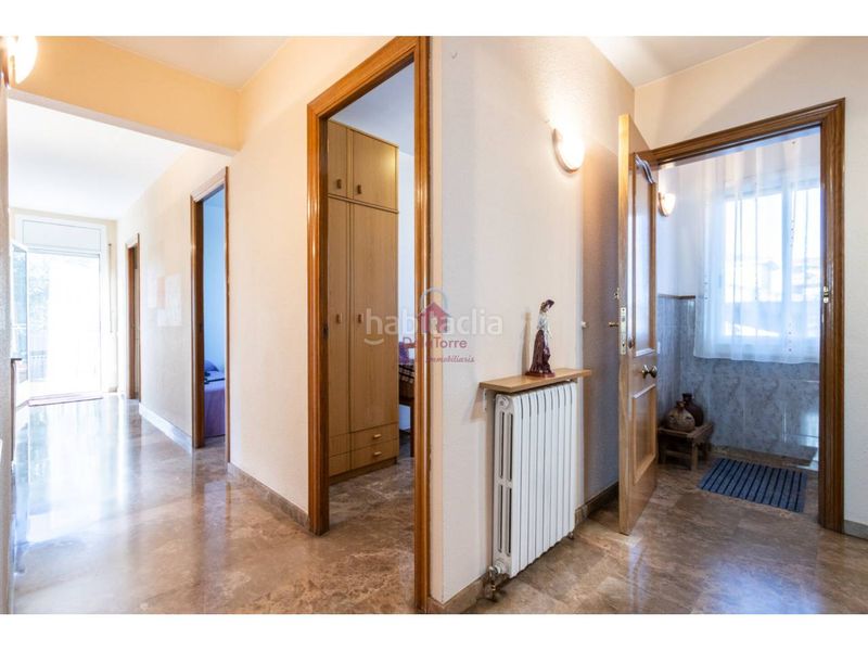 Foto b2281a96-a4a7-407c-8d23-8705f2572fb3. Casa amb calefacció piscina a Can Parellada Terrassa