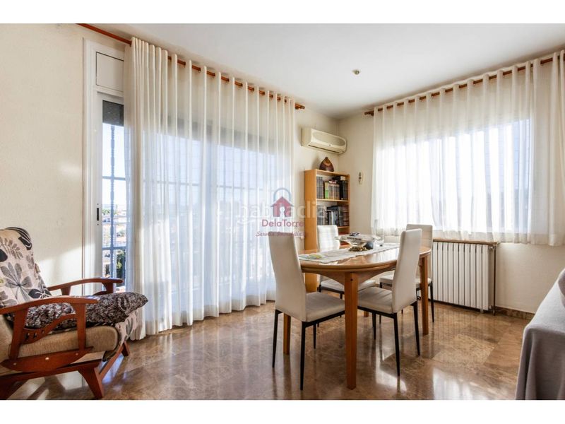 Foto c72e6b93-d650-4ead-aba4-a587c61ab4fc. Casa amb calefacció piscina a Can Parellada Terrassa