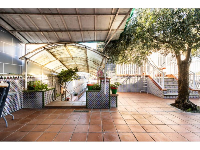 Foto d32be2f6-2dfa-4031-beef-e679b929e821. Casa amb calefacció piscina a Can Parellada Terrassa