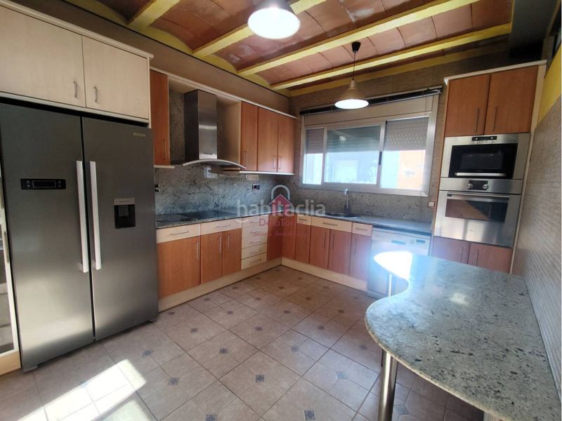 Foto 5d95f1f3-e679-41ab-8fc0-6c2d59f50092. Duplex with heating parking in Sant Pere Nord Terrassa