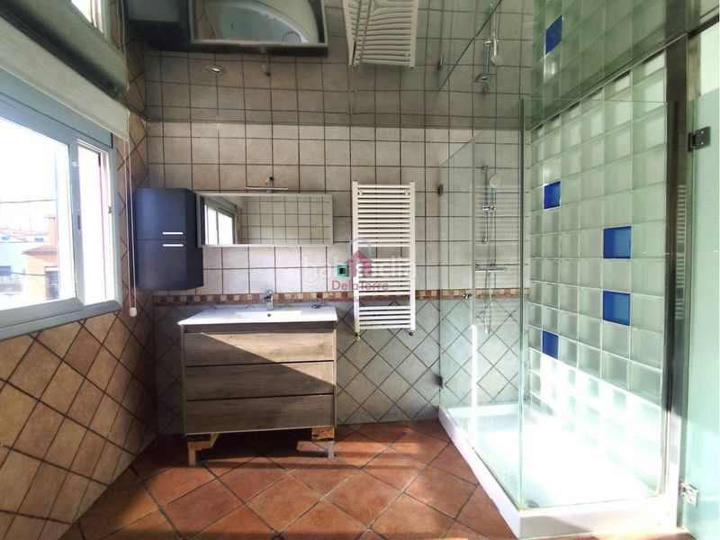 Foto 715c7428-b84f-4eb9-8d64-9adeacd6e5b1. Duplex with heating parking in Sant Pere Nord Terrassa