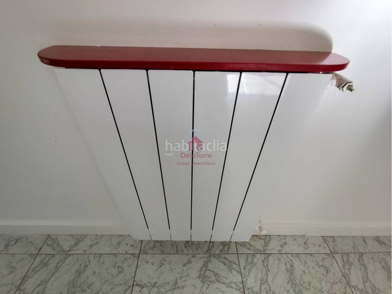 Foto e236fce1-6ad6-4615-83bc-cf6f483ddefa. Duplex with heating parking in Sant Pere Nord Terrassa