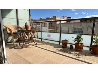 Flat  Calle eivisa. Piso con balcón esquinero y parking en venta en terrassa.