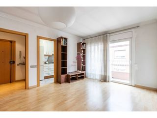 Flat  Calle vázquez de mella. Ático en venta en ca naurell terrassa
