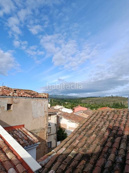 Foto 15450849-d543-4252-a621-c6c00f16f791. Casa adossada amb xemeneia a Tudelilla