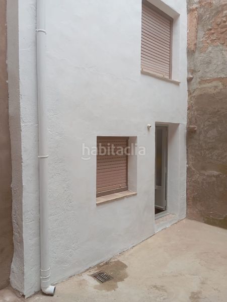 Foto c352052a-e50b-40fa-b2d0-f1c97741e286. Casa adossada amb xemeneia a Tudelilla