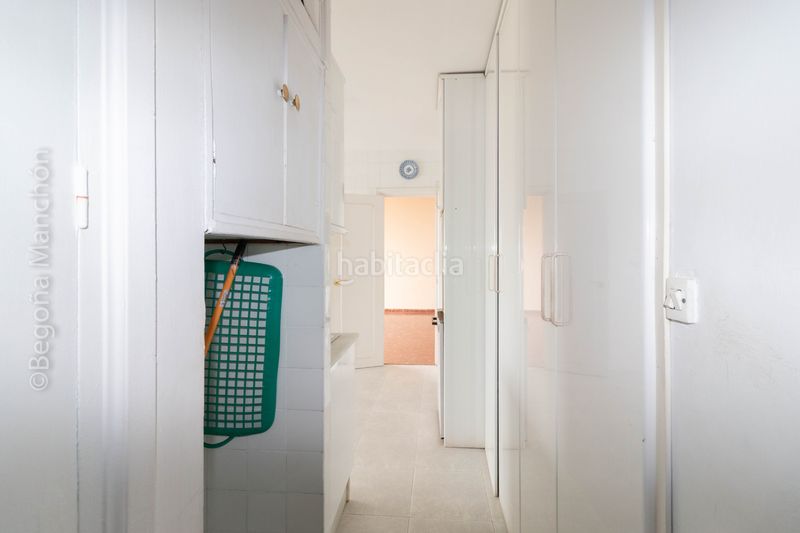 Foto 0cfb17c2-d243-4d71-afda-7f5500df5ce8. Piso "todo exterior, 6 dormitorios y luz a raudales en bahía blanca" en Cádiz