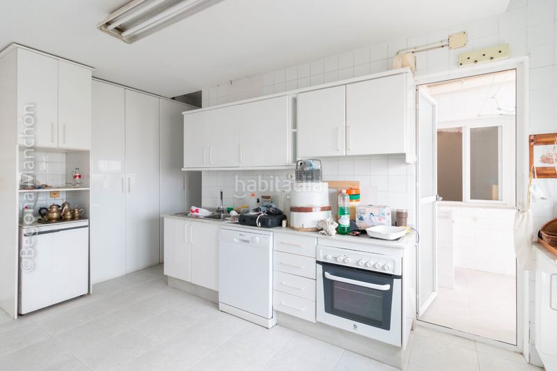 Foto 34fe0f86-1c25-4f28-9a91-8c37888903ad. Piso "todo exterior, 6 dormitorios y luz a raudales en bahía blanca" en Cádiz