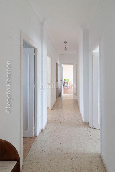 Foto 521ab727-b646-46d0-ab96-ca1933ed3e68. Piso "todo exterior, 6 dormitorios y luz a raudales en bahía blanca" en Cádiz