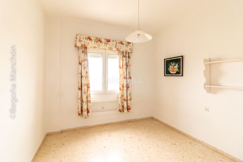 Foto 64ff2ce5-8fc9-4e1c-82da-cd49c98904b1. Piso "todo exterior, 6 dormitorios y luz a raudales en bahía blanca" en Cádiz