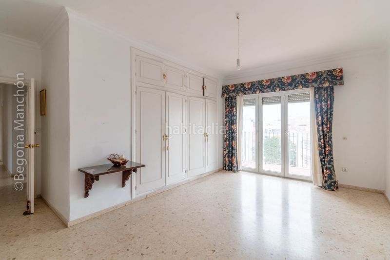 Foto a4078093-77fe-4252-867d-465c000c341e. Piso "todo exterior, 6 dormitorios y luz a raudales en bahía blanca" en Cádiz