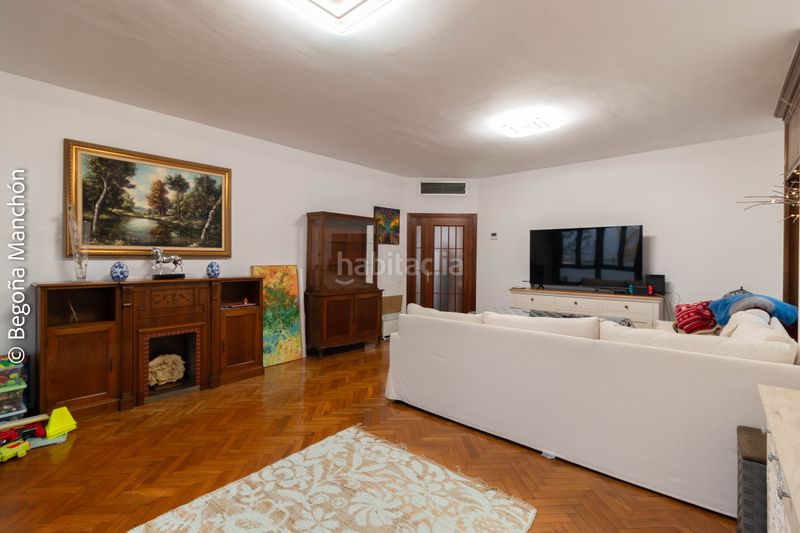 Foto 1a3c9298-ec38-4ccf-8c3a-2544aeae94a8. Piso exclusividad y luz en bahía blanca: 139 m² con terraza junto a las puertas de tierra en Cádiz