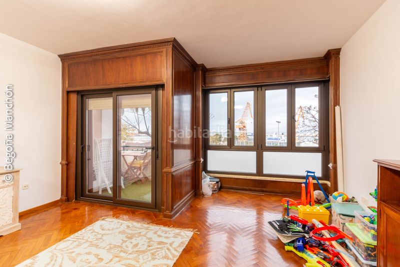 Foto beb0857c-ef98-4c1c-a2b8-45c266b3a25c. Piso exclusividad y luz en bahía blanca: 139 m² con terraza junto a las puertas de tierra en Cádiz